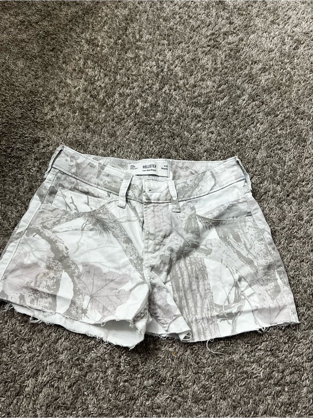 Hollister White and Light Gray Nature Print Jean Shorts